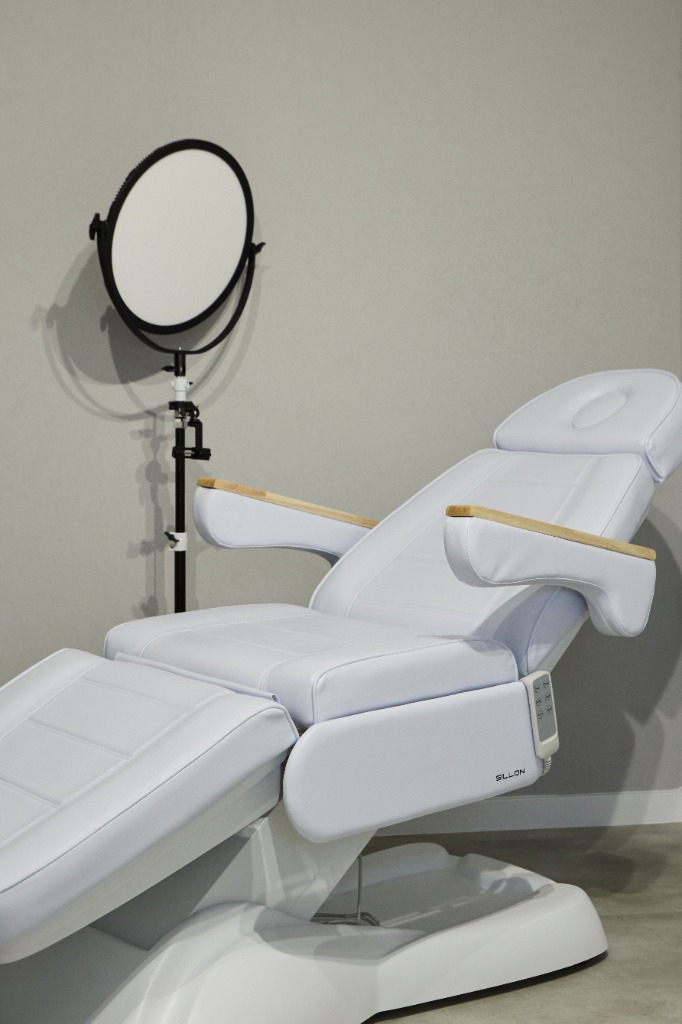 Fotel zabiegowy w gabinecie